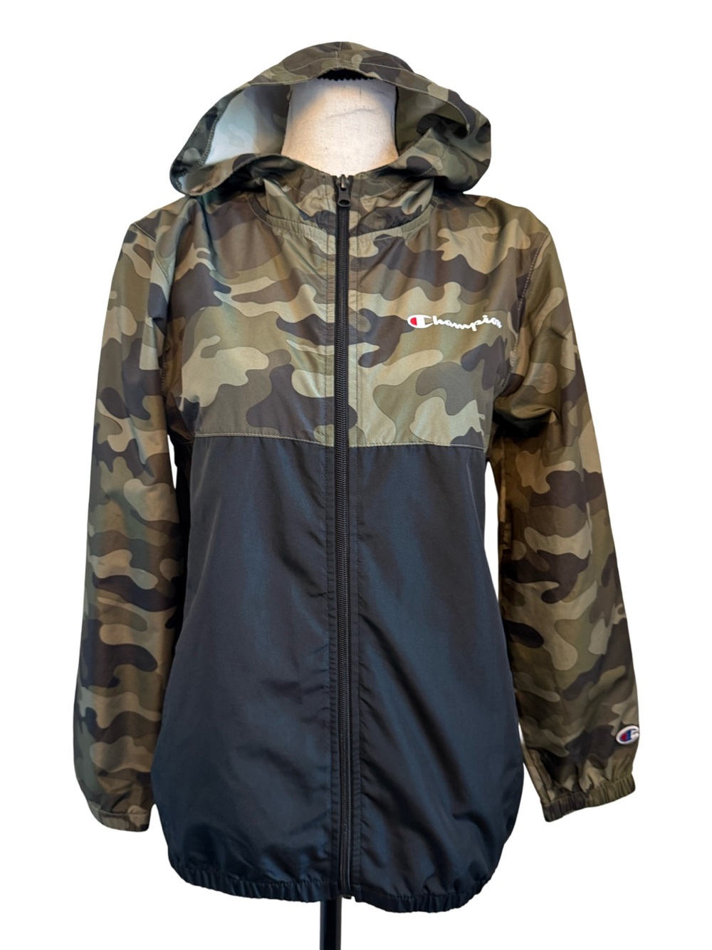 Champion Women’s Medium Camo Hooded Windbreaker Jacket Full Zip Pockets